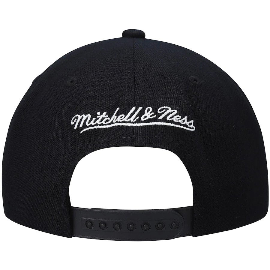 San Antonio Spurs Mitchell & Ness Retro Snap Back