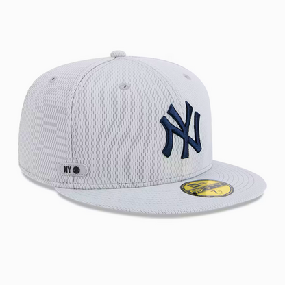 Men's New York Yankees New Era Gray 2025 MLB Clubhouse 59FIFTY