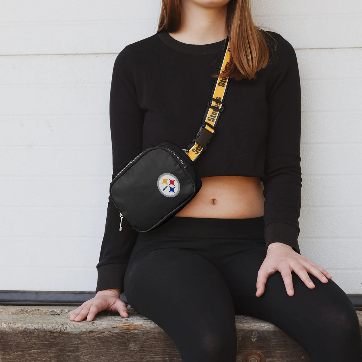 Pittsburgh Steelers Team Wordmark Crossbody Belt Bag