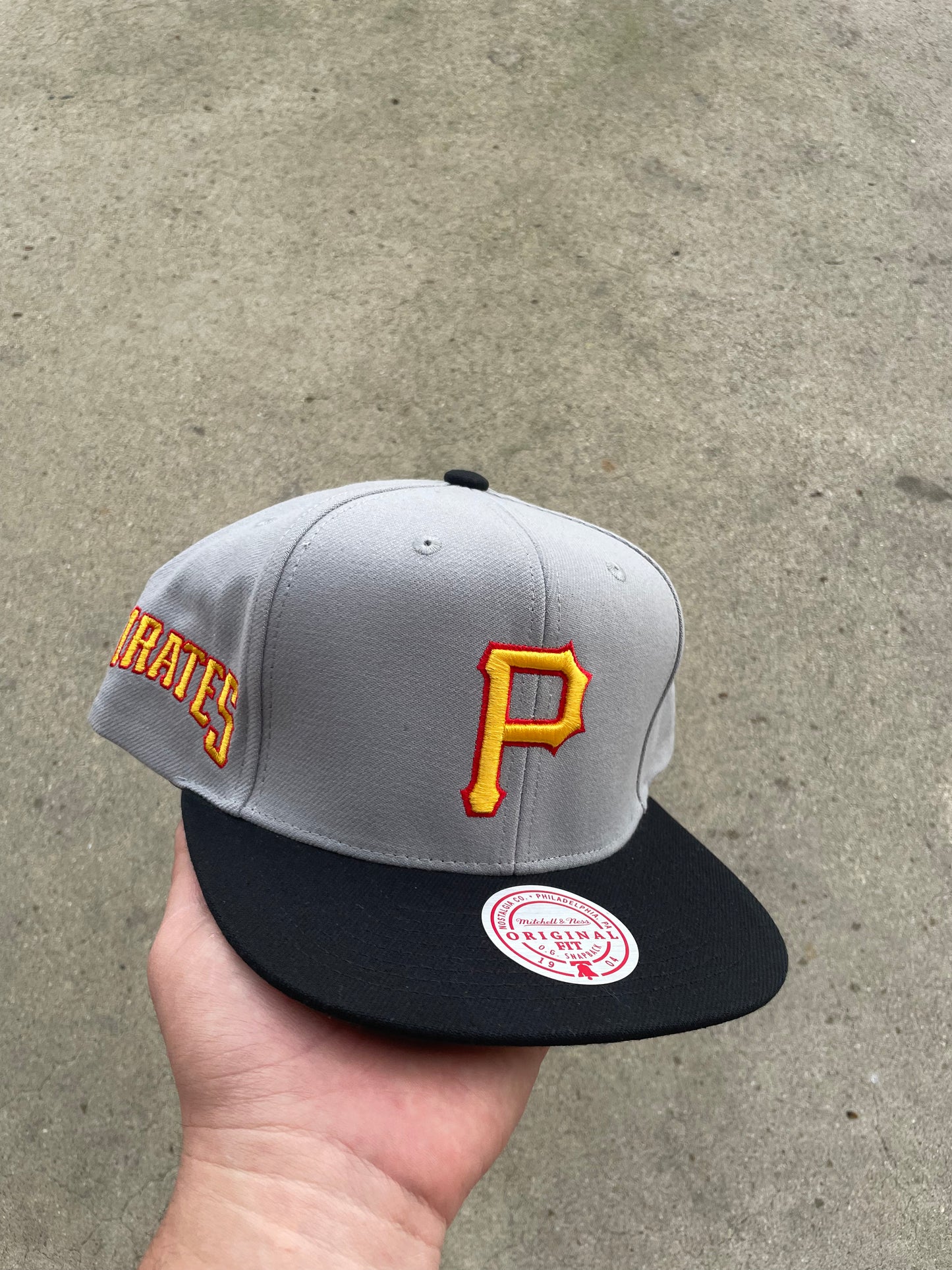 Pittsburgh Pirates (Grey) M&N Snapback