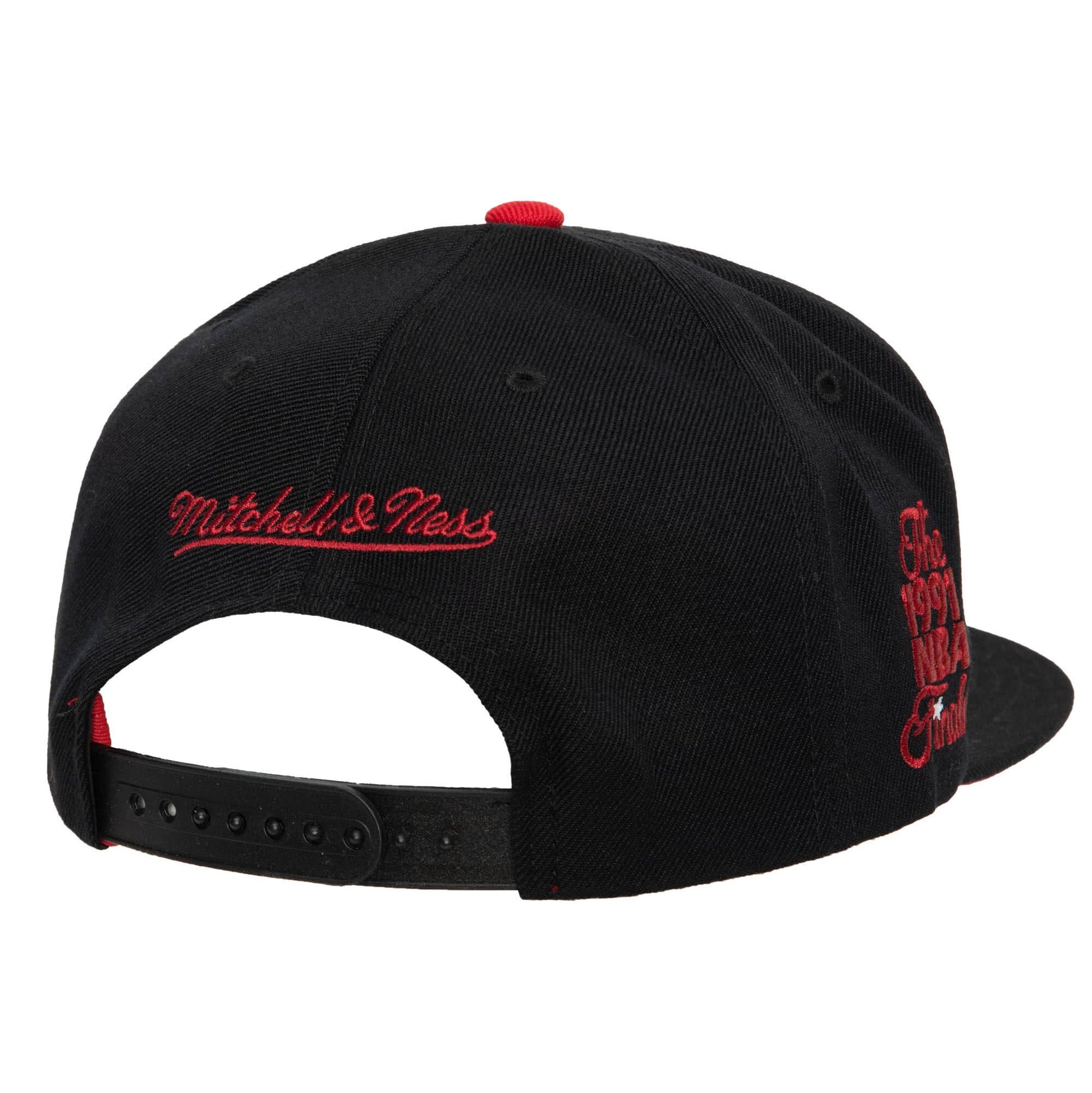 Mitchell & Ness Born and Bred Chicago Bulls Fitted Hat Grey Black